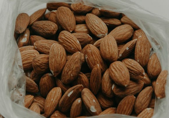 raw almonds